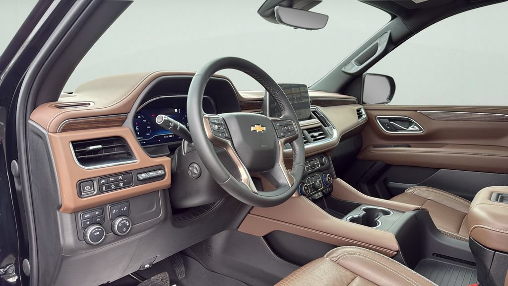Used 2023 Chevrolet Tahoe High Country w/ LPO, Illumination Package AWD/4WD image 29