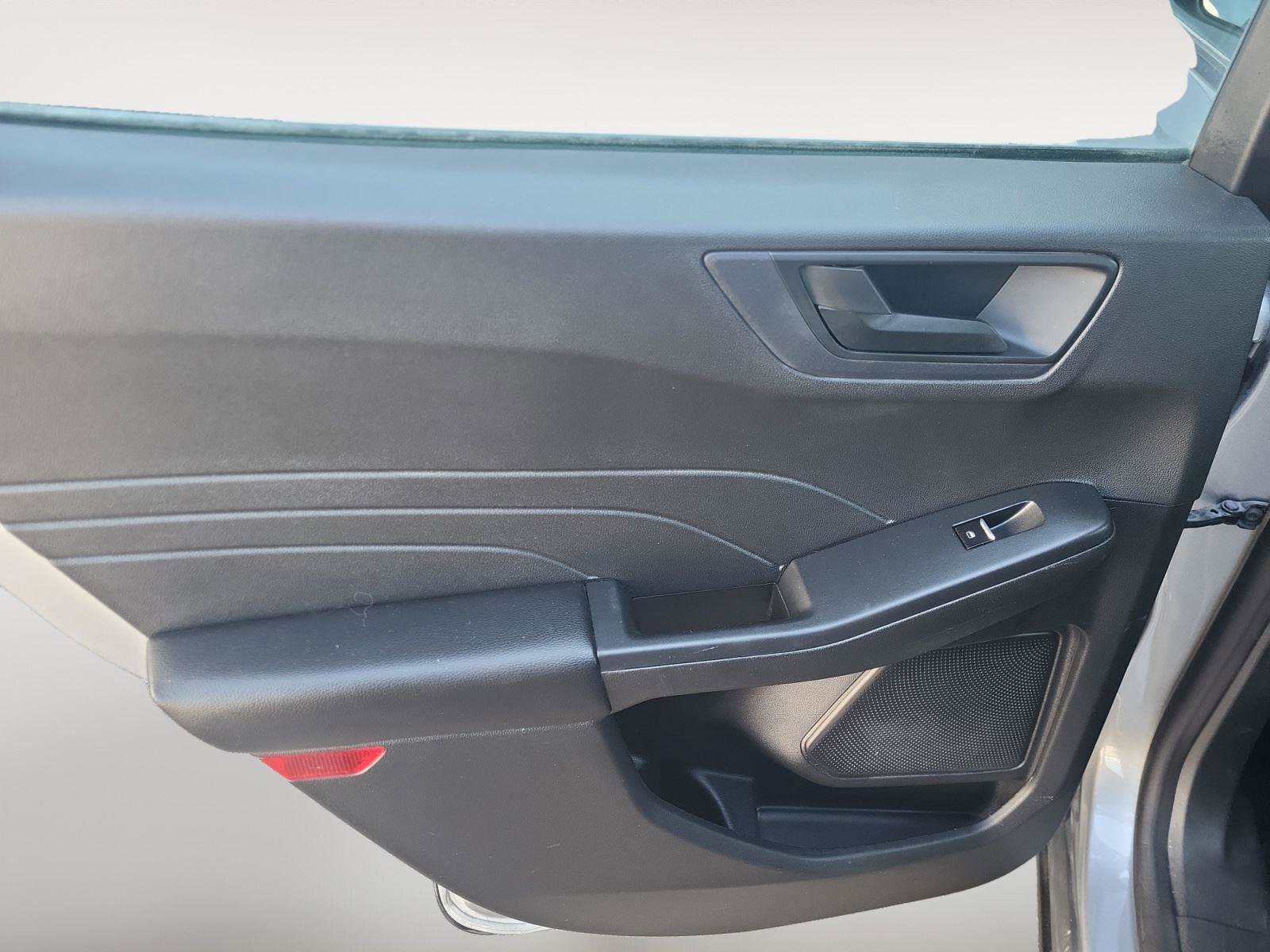 Used 2023 Ford Escape Base image 18