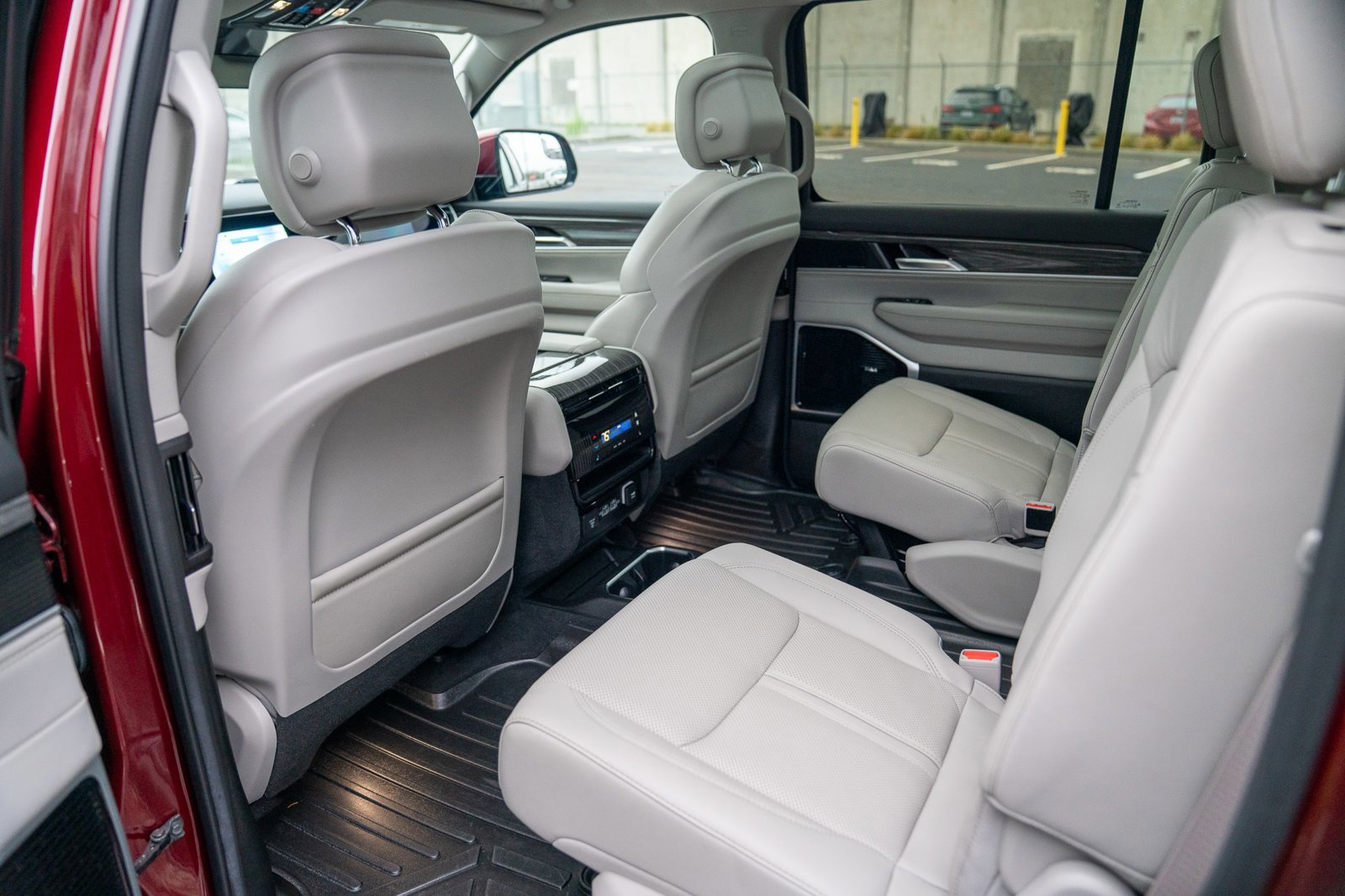 Used 2022 Jeep Wagoneer Series III w/ Premium Group I image 20