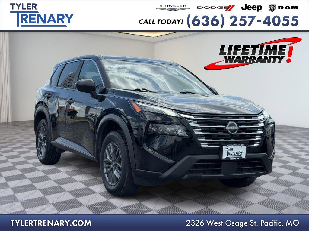 Used 2024 Nissan Rogue S FWD image 1