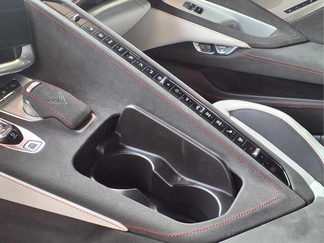 Used 2023 Chevrolet Corvette Stingray Premium Cpe w/ Z51 Performance Package RWD image 15