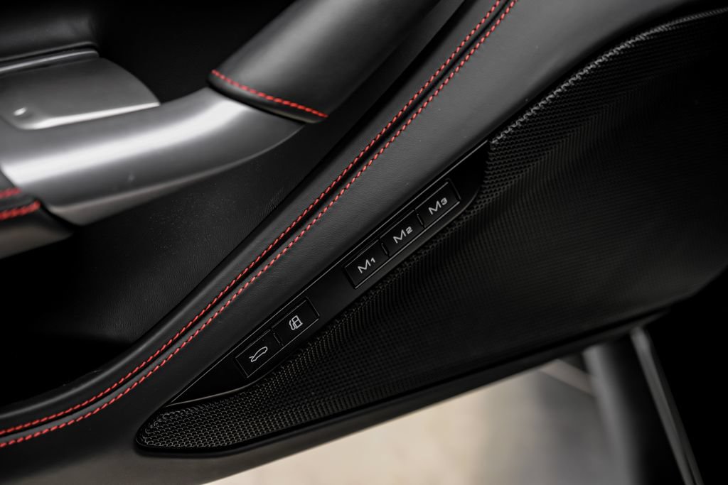 Used 2023 Ferrari F8 Tributo RWD image 50