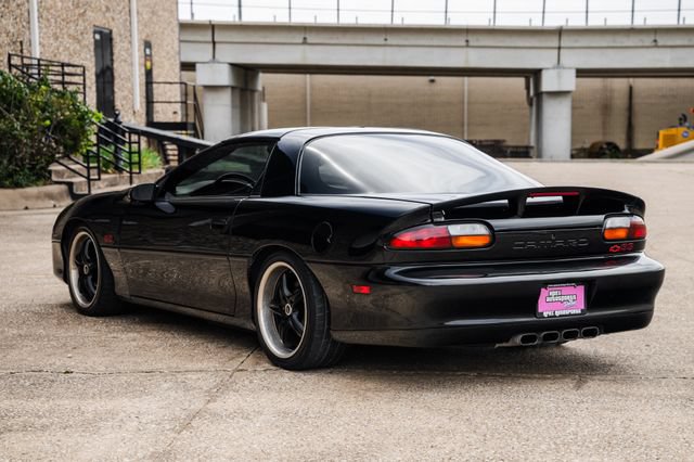 Used 2002 Chevrolet Camaro Z28 w/ SS Performance/Appearance Pkg RWD image 5