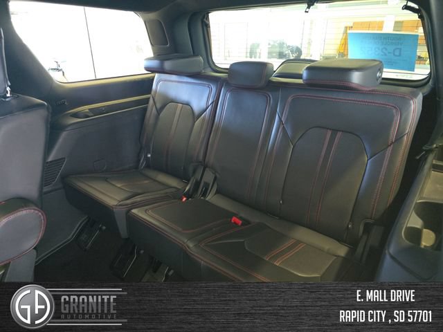 Used 2024 Ford Expedition Limited AWD/4WD image 38
