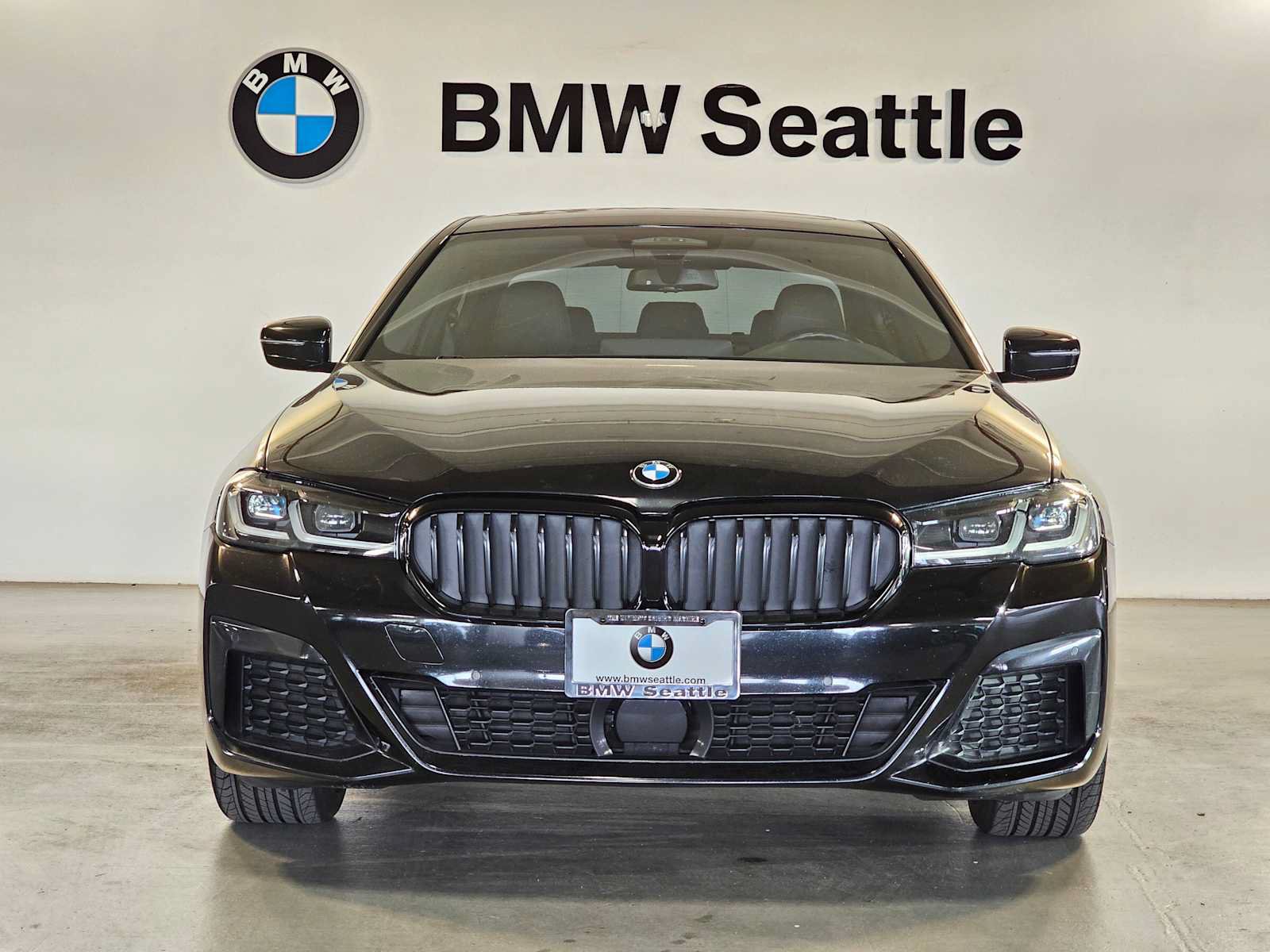 Used 2021 BMW 530e xDrive w/ M Sport Package AWD/4WD image 7