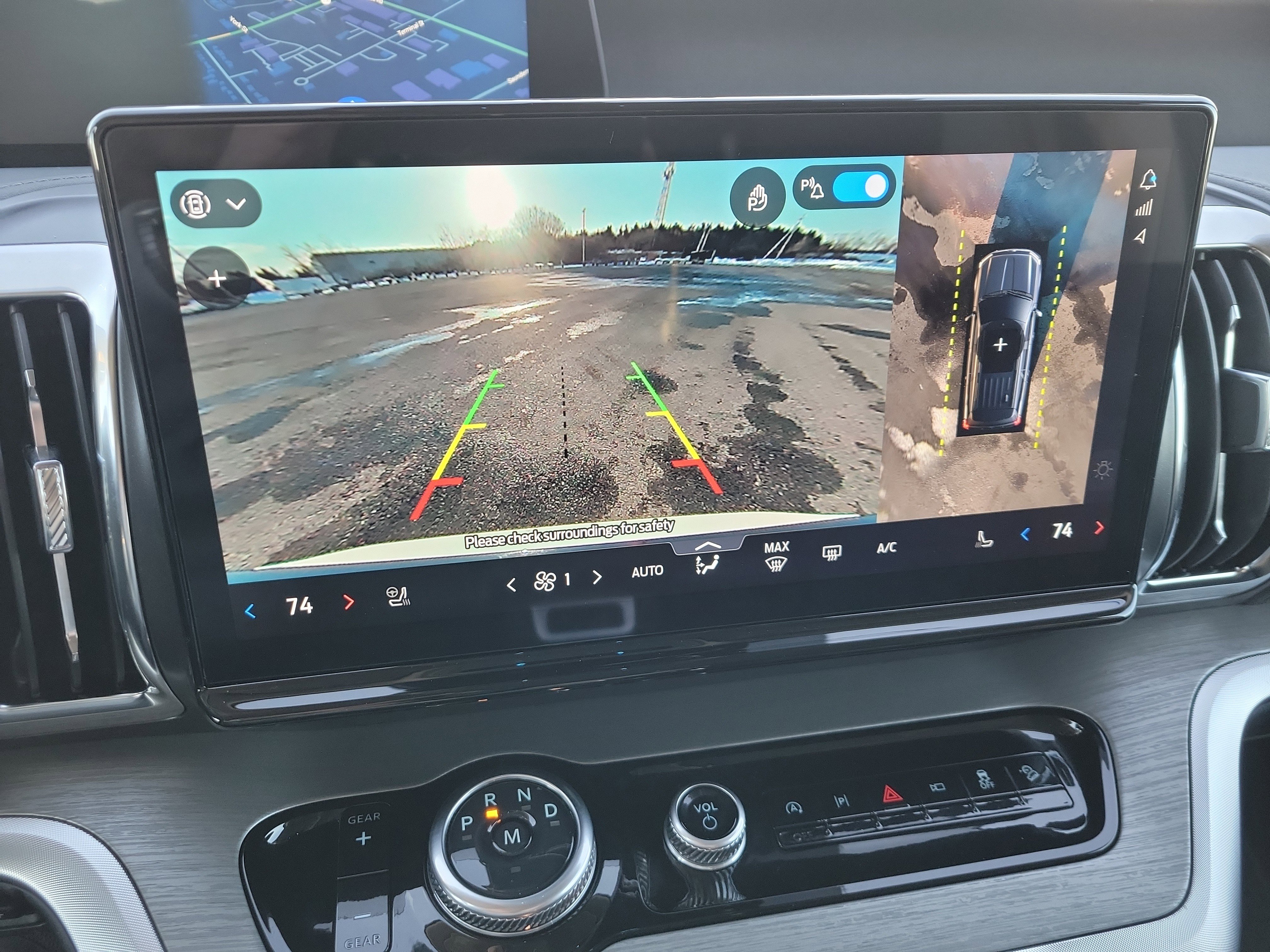 Used 2025 Ford Expedition Platinum w/ Driver's Package image 27