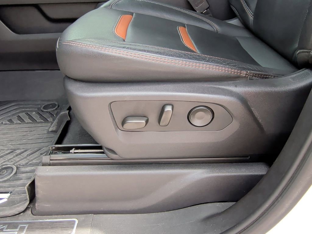 Used 2024 GMC Sierra 2500 AT4 w/ AT4 Premium Plus Package AWD/4WD image 14