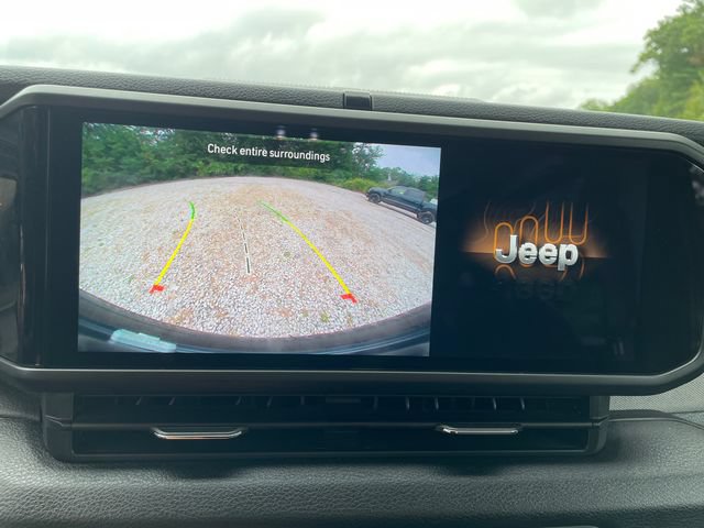 Used 2025 Jeep Wrangler Unlimited Sport AWD/4WD image 30