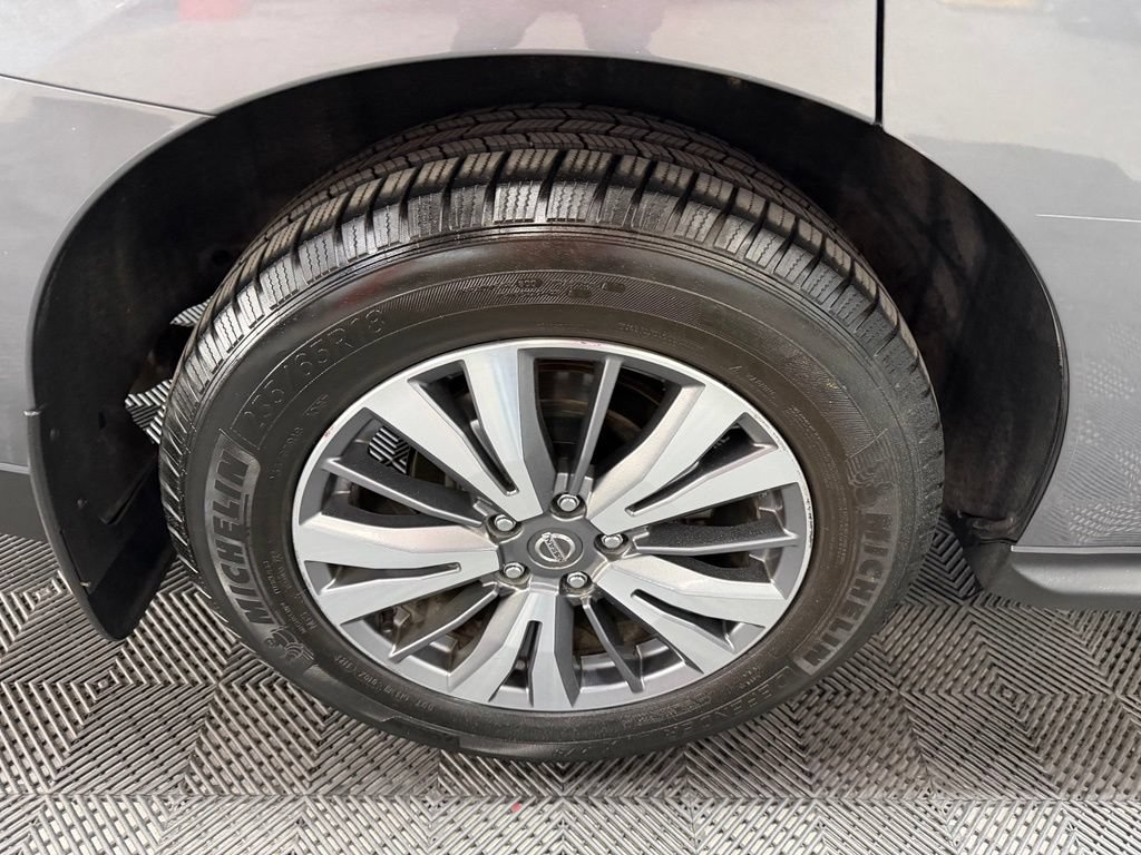 Used 2020 Nissan Pathfinder S AWD/4WD image 19
