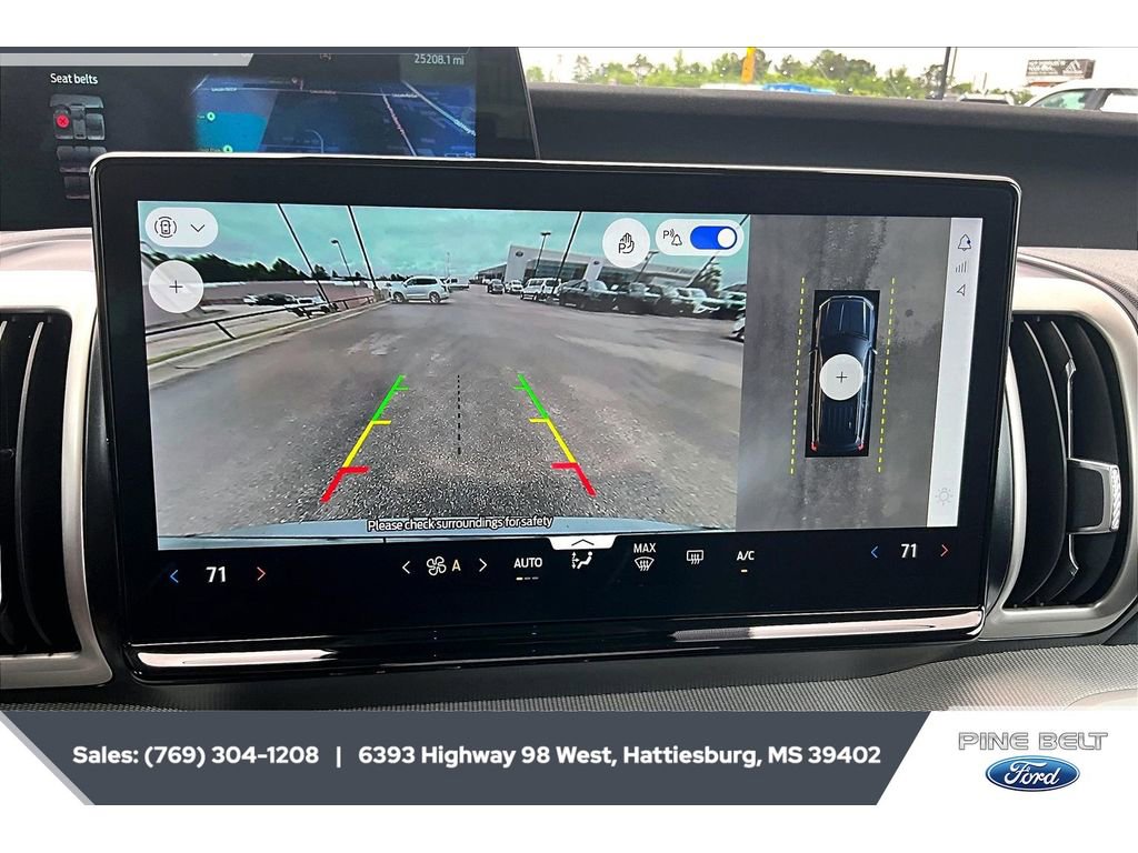 Used 2025 Ford Expedition Active RWD image 15