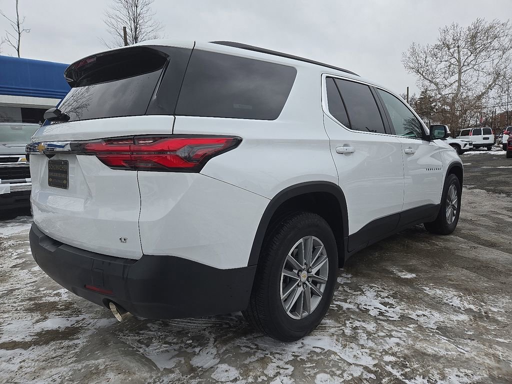 Used 2023 Chevrolet Traverse LT image 8