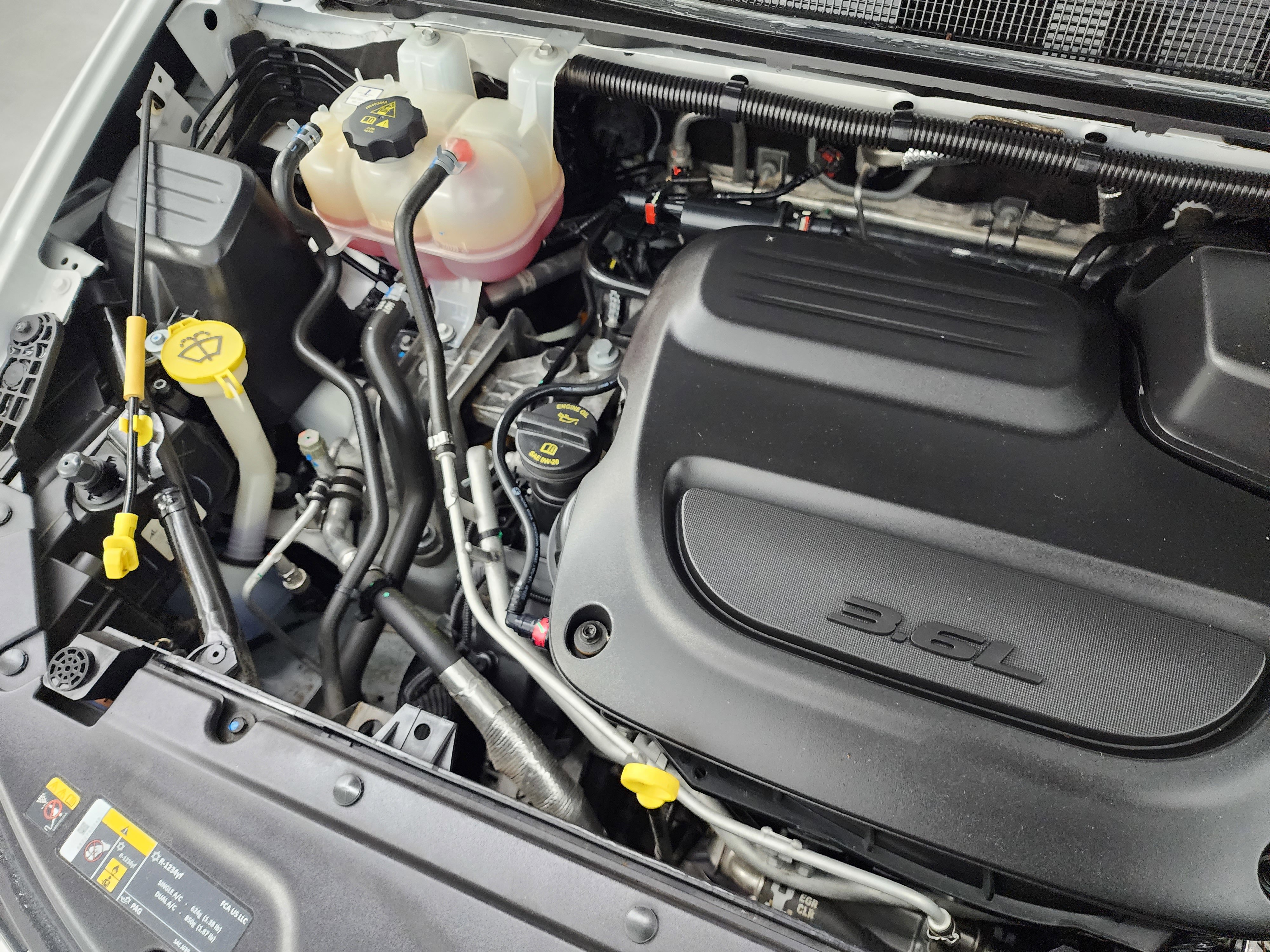 Used 2024 Chrysler Pacifica Touring-L FWD image 19