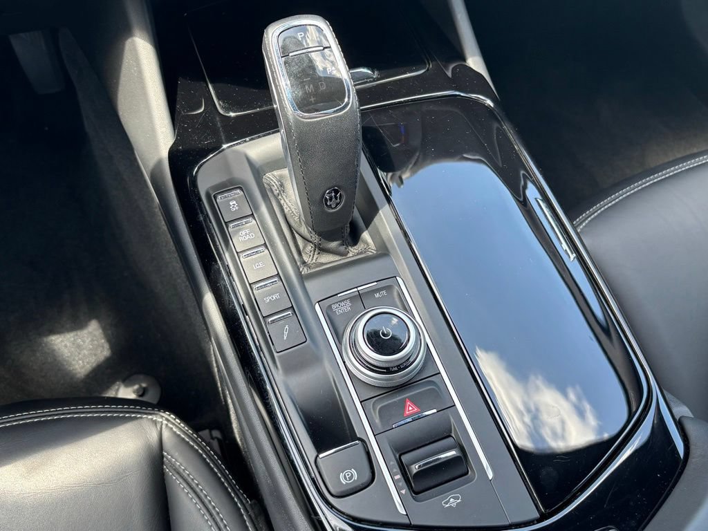 Used 2021 Maserati Levante AWD/4WD image 33