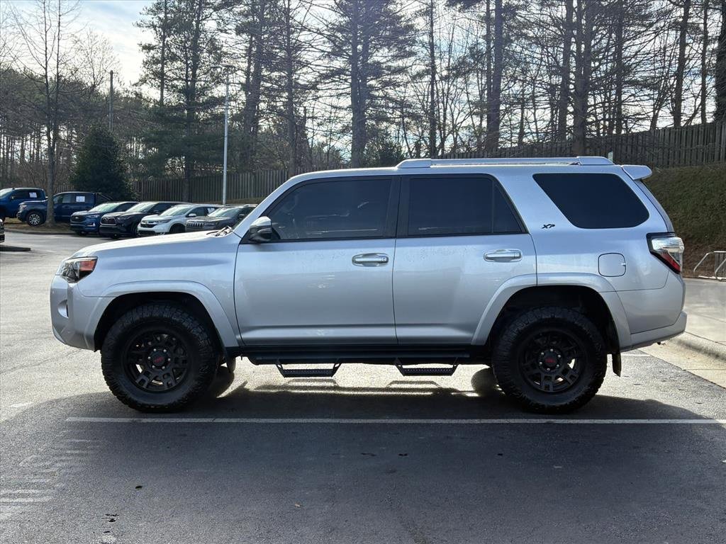 Used 2018 Toyota 4Runner SR5 Premium image 4