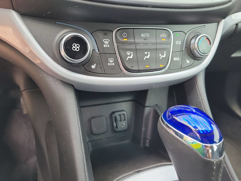 Used 2019 Chevrolet Volt LT w/ Power Convenience Package FWD image 16