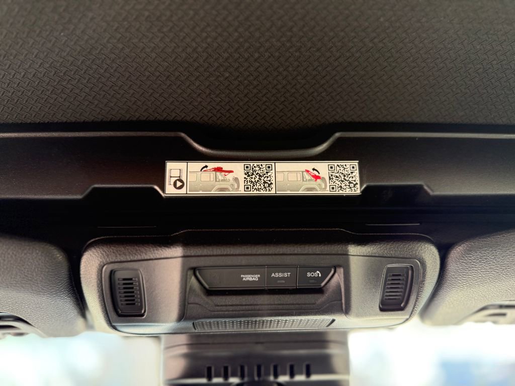 Used 2024 Jeep Wrangler Sahara w/ Technology Group image 9