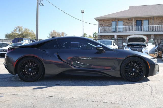 Used 2019 BMW i8 Coupe image 18