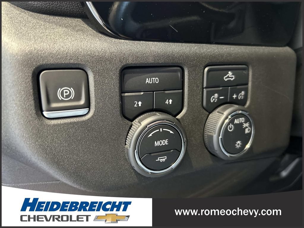 Used 2023 Chevrolet Silverado 1500 LT AWD/4WD image 30