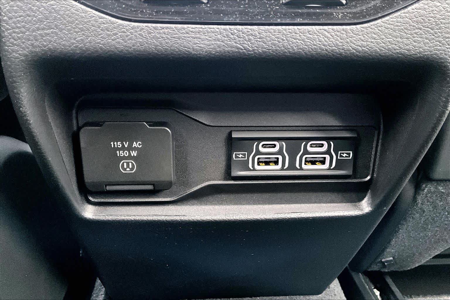 Used 2025 Jeep Grand Cherokee Summit AWD/4WD image 34