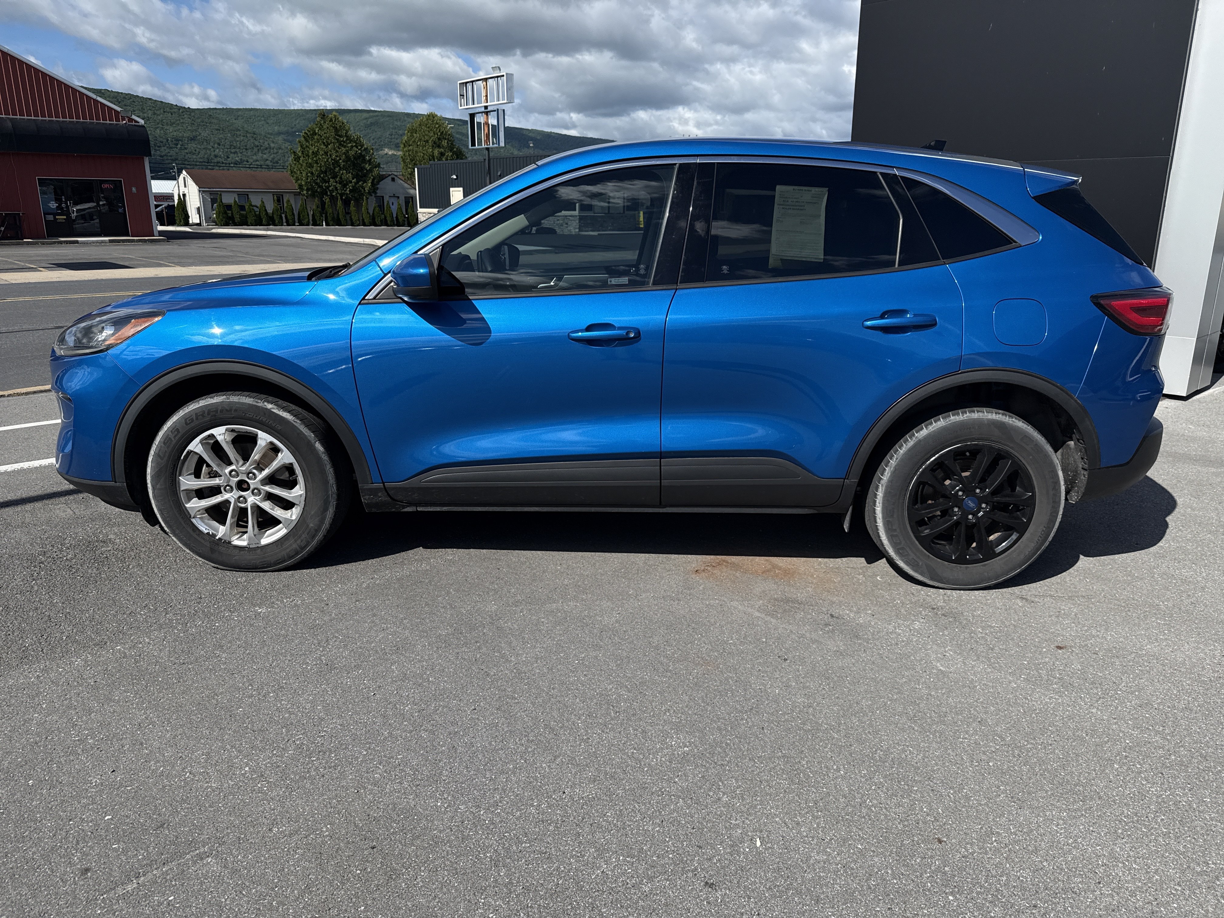 Used 2020 Ford Escape SE AWD/4WD image 7
