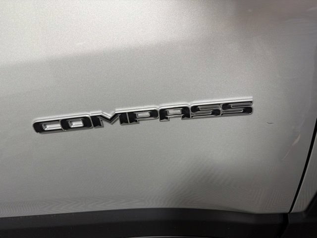 New 2026 Jeep Compass Limited AWD/4WD image 3