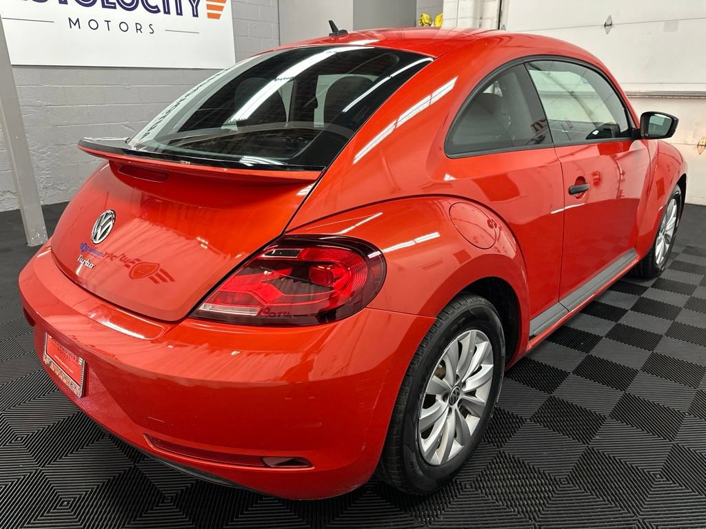 Used 2018 Volkswagen Beetle 2.0T S FWD image 10