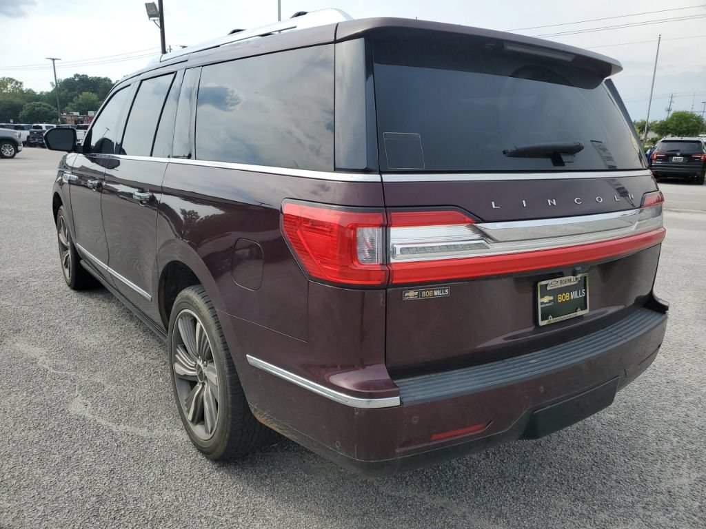 Used 2018 Lincoln Navigator L Reserve w/ Technology Package AWD/4WD image 3