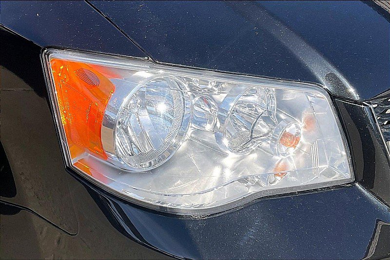 Used 2020 Dodge Grand Caravan SXT image 31