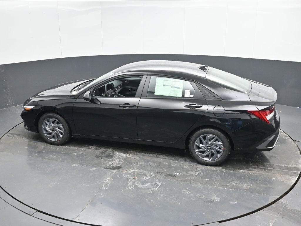 New 2026 Hyundai Elantra Blue image 40