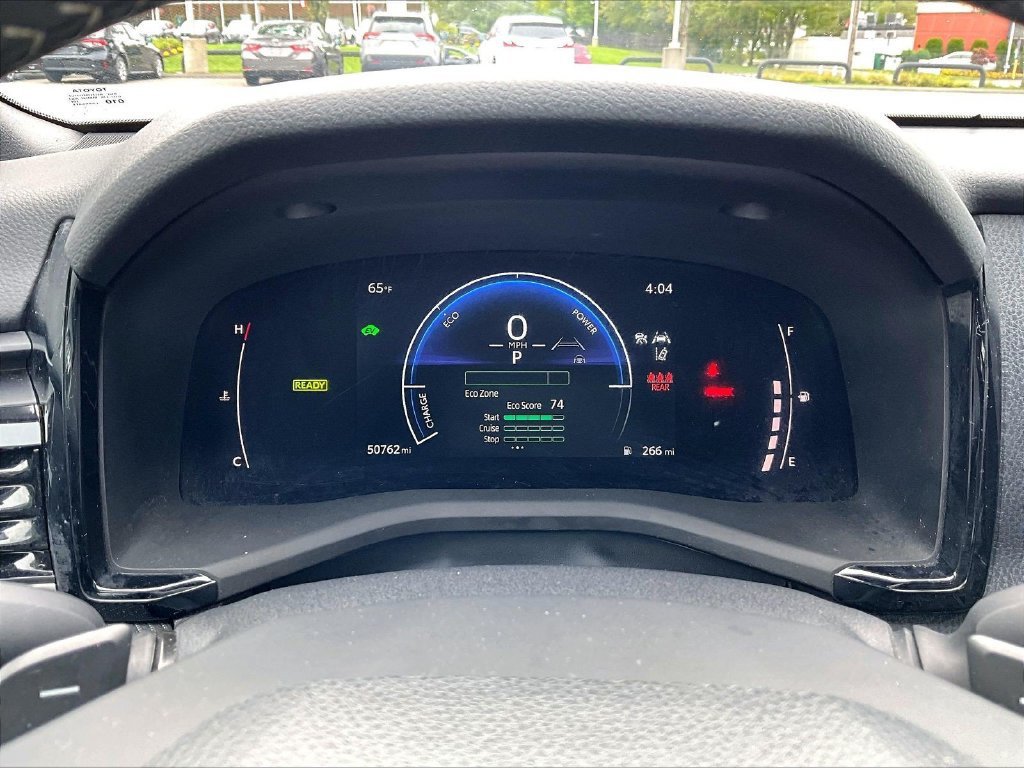 Used 2025 Toyota Camry SE FWD image 25