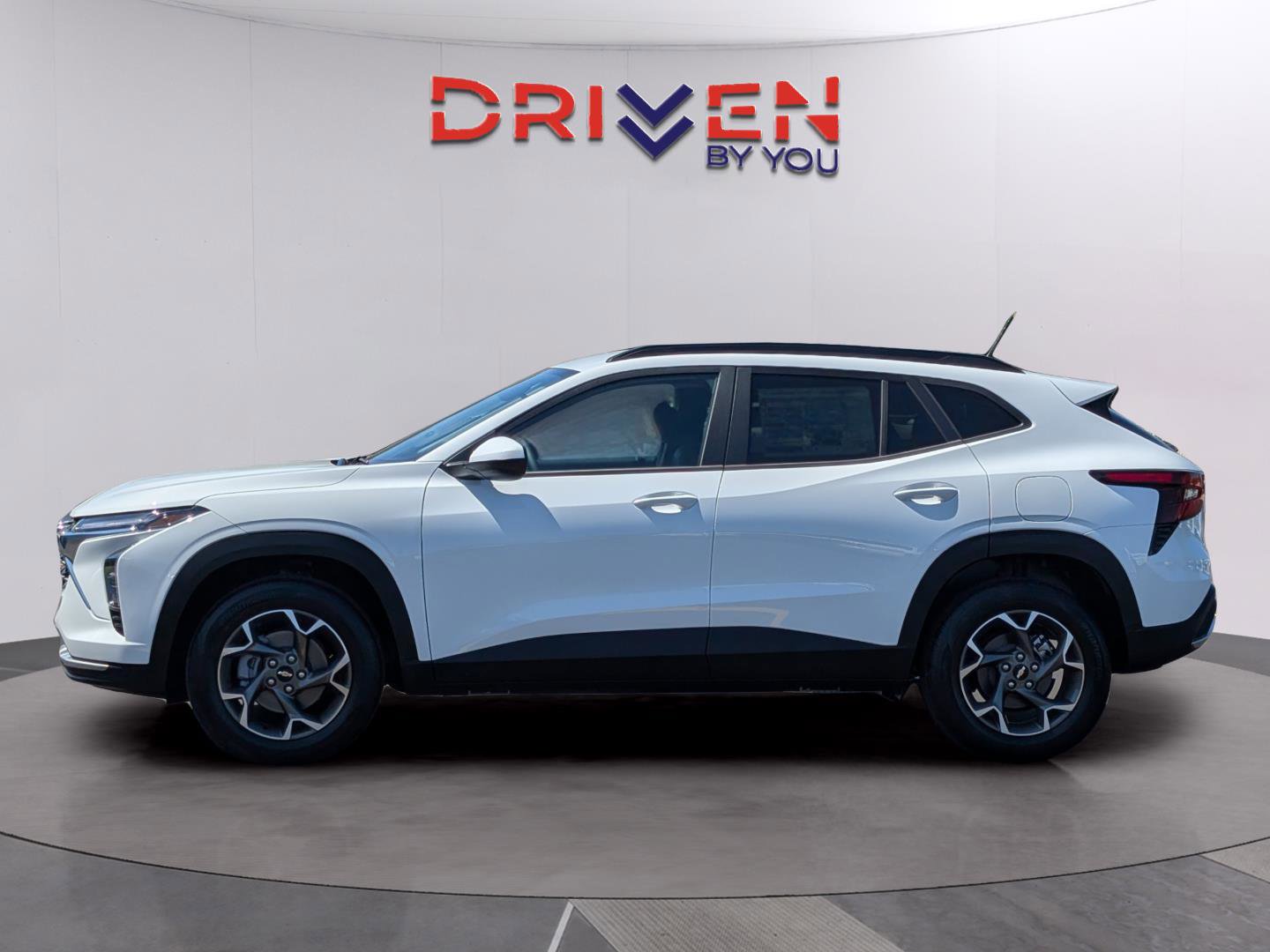 New 2026 Chevrolet Trax LT w/ LT Convenience Package image 2