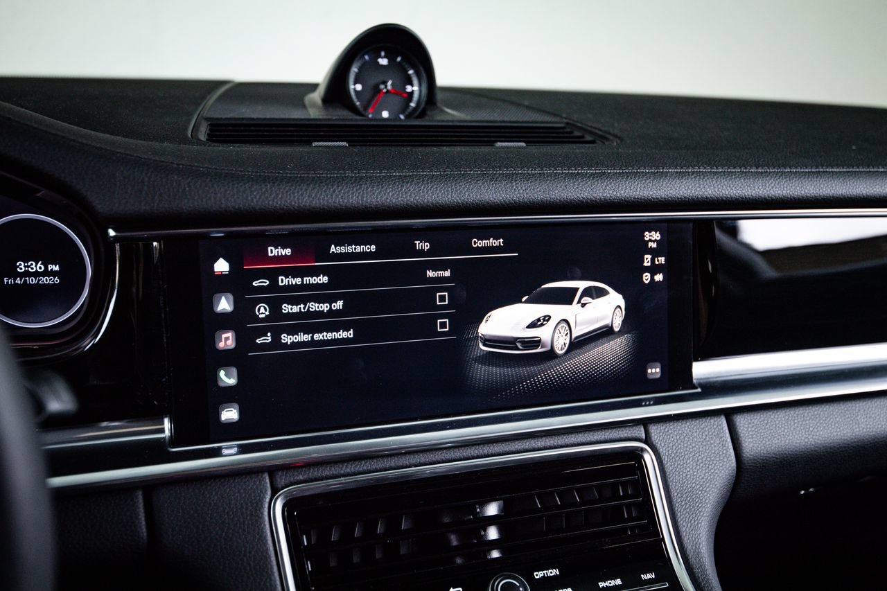 Certified 2023 Porsche Panamera image 18