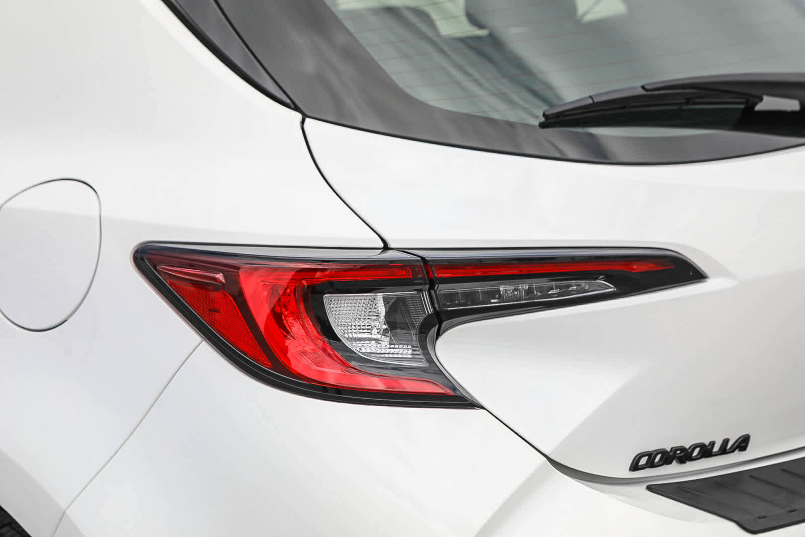 Certified 2025 Toyota Corolla SE w/ SE Package FWD image 9