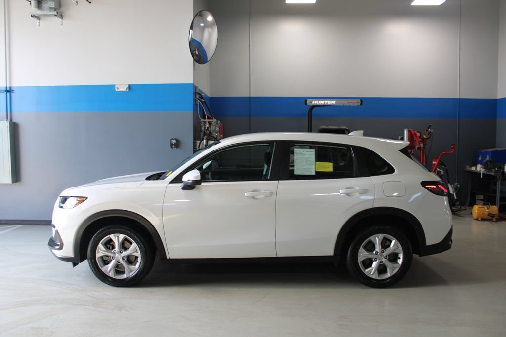 Used 2024 Honda HR-V LX image 9