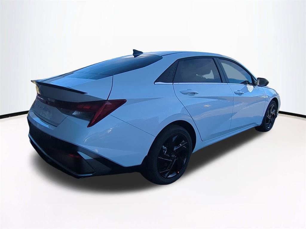 New 2026 Hyundai Elantra SEL Sport Premium FWD image 5