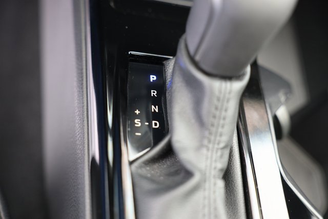 Used 2025 Toyota Camry XLE image 31