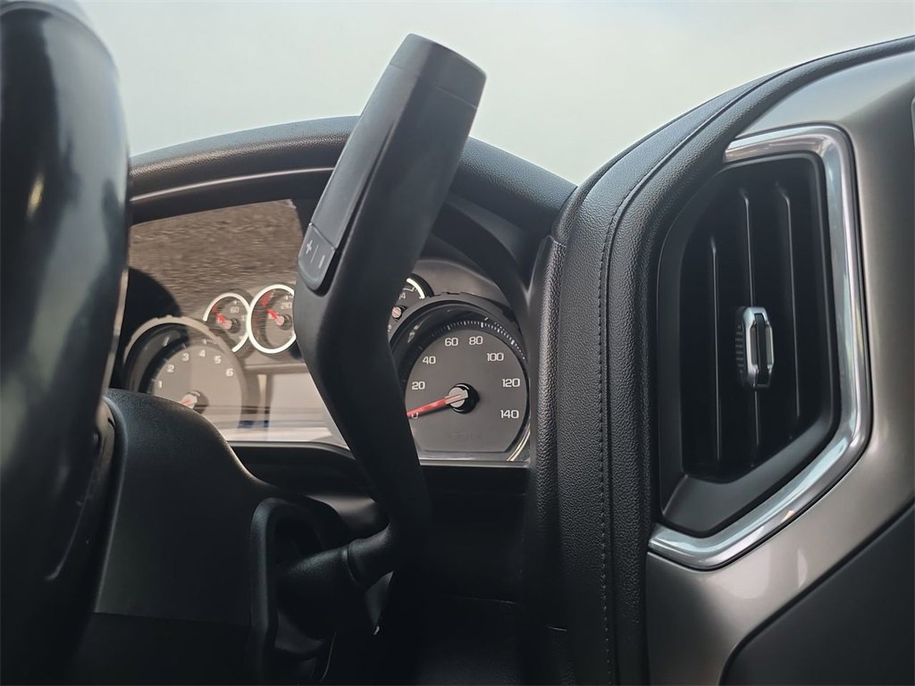 Used 2020 Chevrolet Silverado 1500 LT w/ Convenience Package image 16