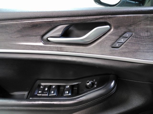 Used 2024 Jeep Grand Cherokee L Limited w/ Luxury Tech Group II image 15