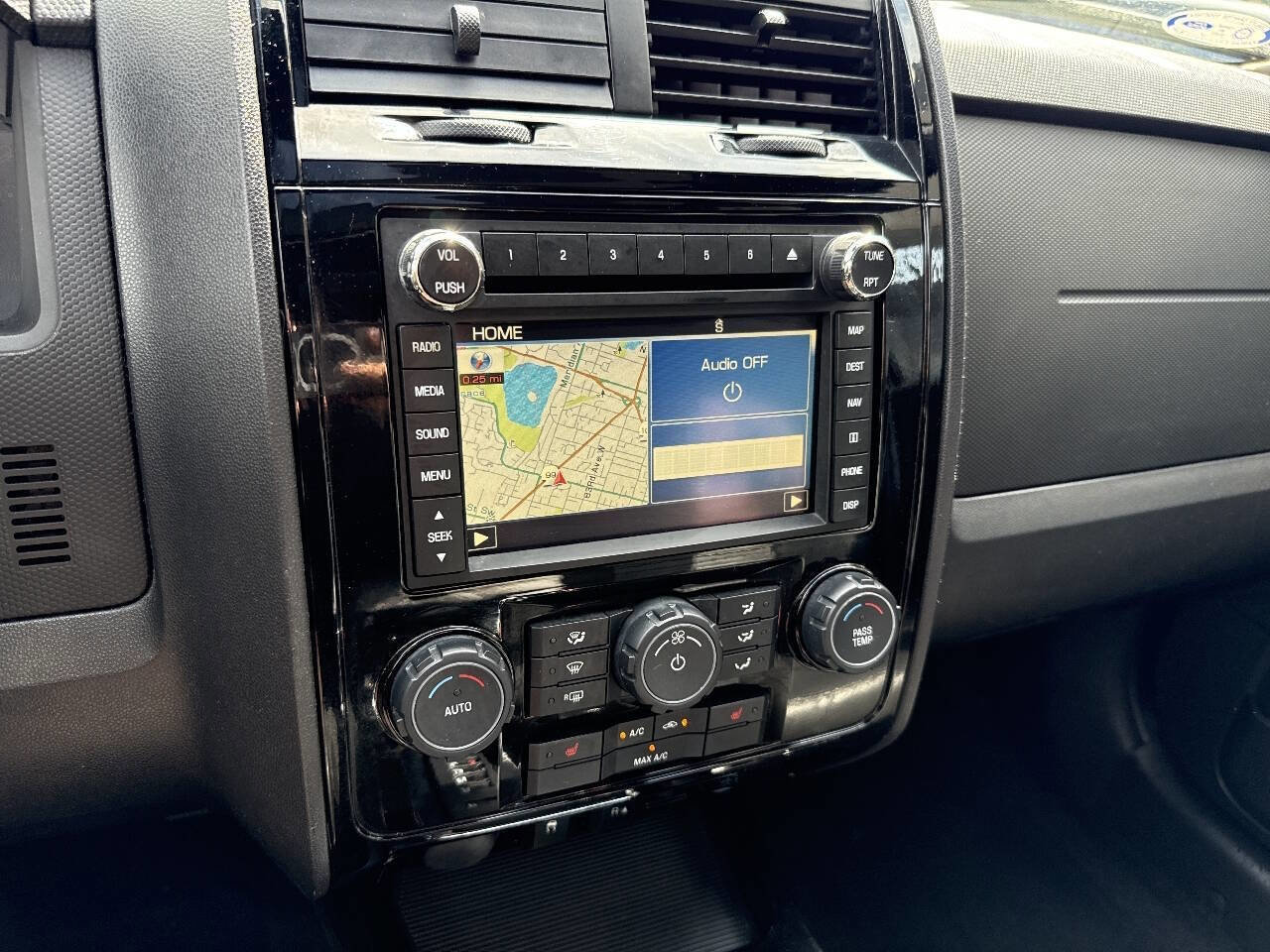 Used 2009 Ford Escape Limited AWD/4WD image 38