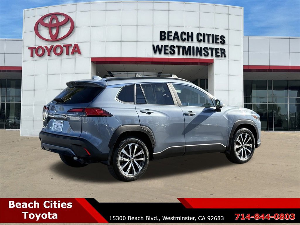 Certified 2022 Toyota Corolla Cross XLE image 12