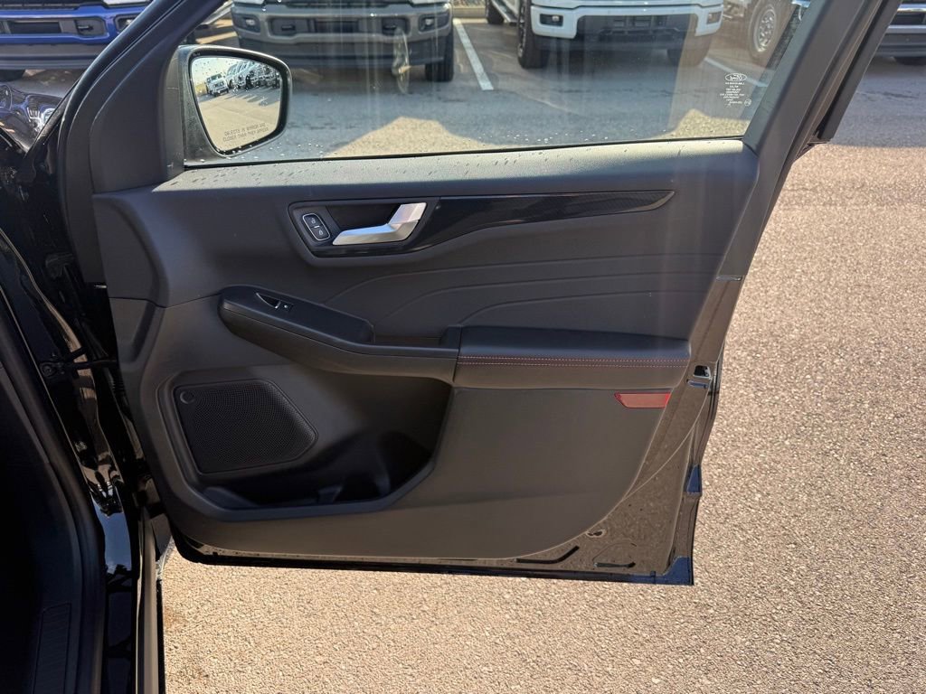 New 2026 Ford Escape ST-Line w/ Tech Pack #1 FWD image 16