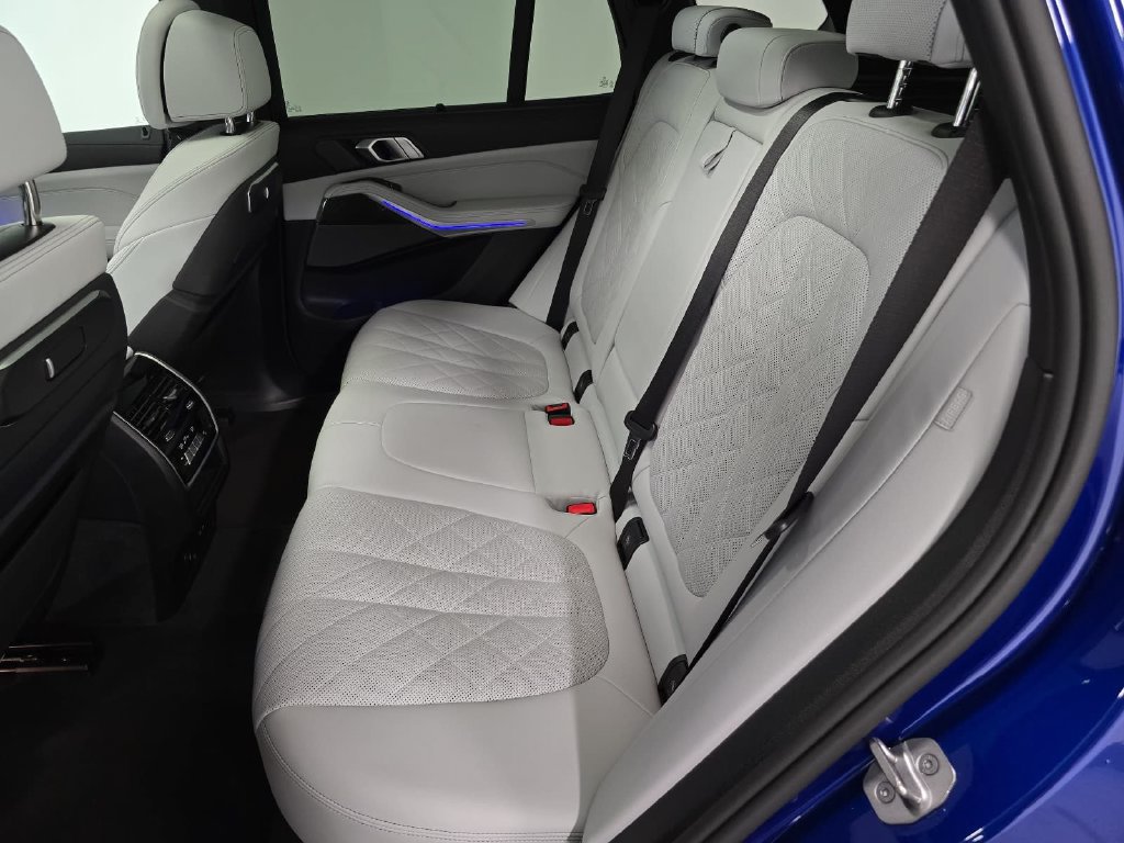 Used 2026 BMW X5 M60i w/ Executive Package AWD/4WD image 26