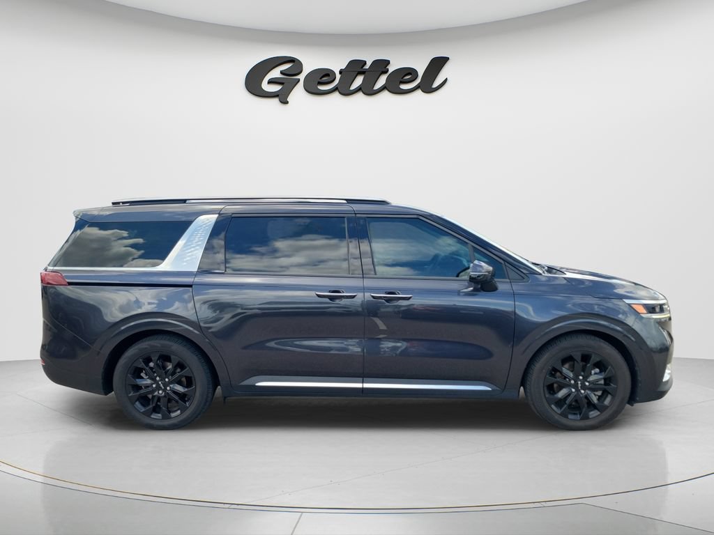 Used 2023 Kia Carnival SX FWD image 4