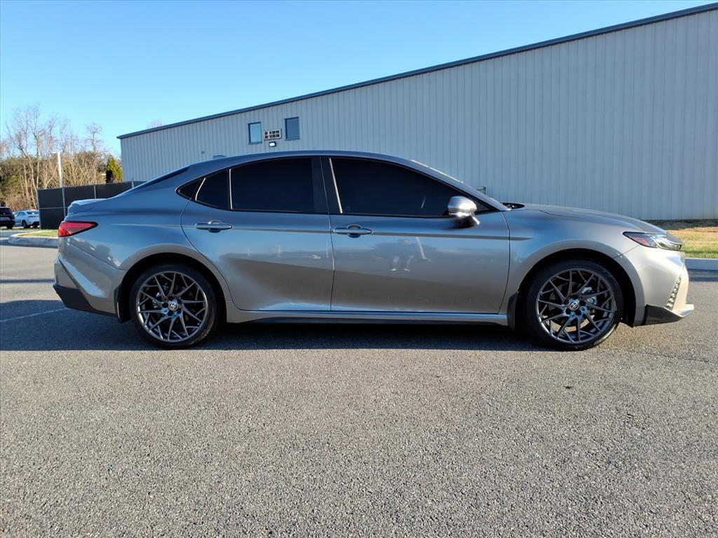Certified 2025 Toyota Camry SE w/ Convenience Package image 3