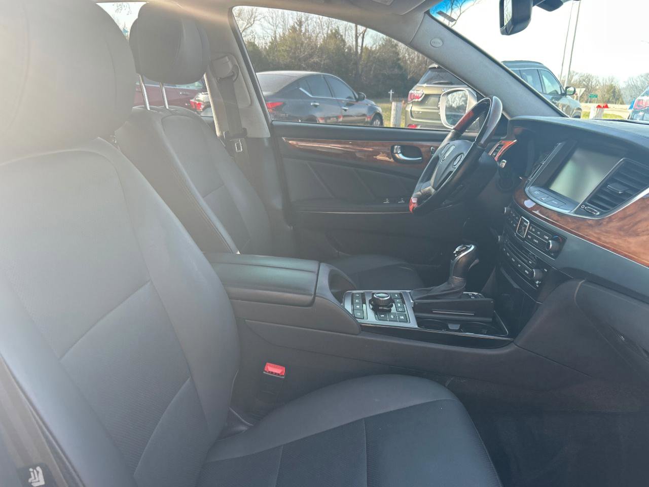 Used 2014 Hyundai Equus Signature image 26