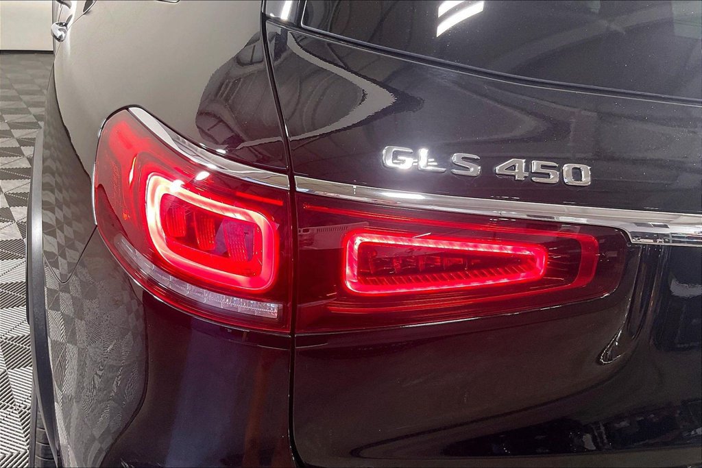 Used 2022 Mercedes-Benz GLS 450 4MATIC image 40