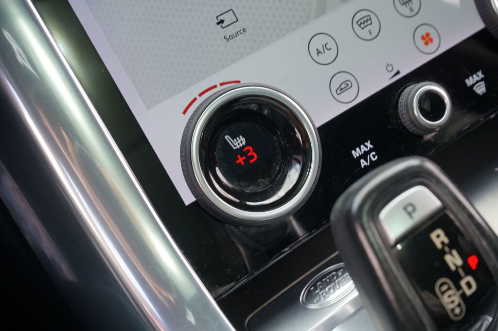 Used 2018 Land Rover Range Rover Sport SE AWD/4WD image 21