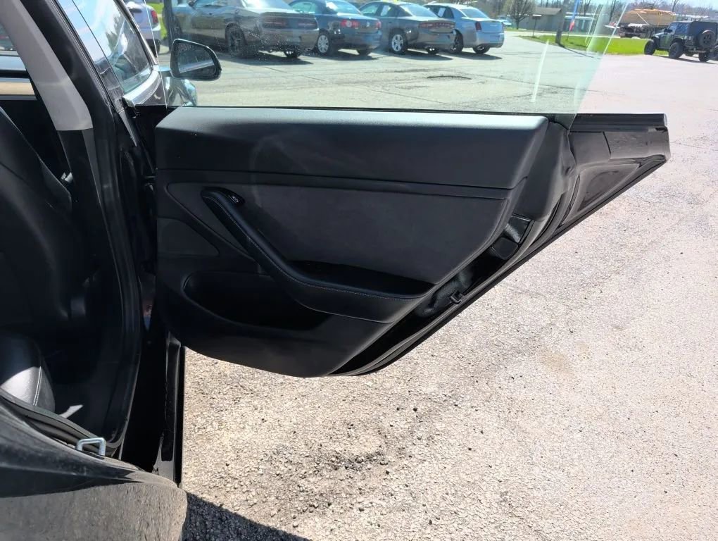 Used 2019 Tesla Model 3 Long Range image 20