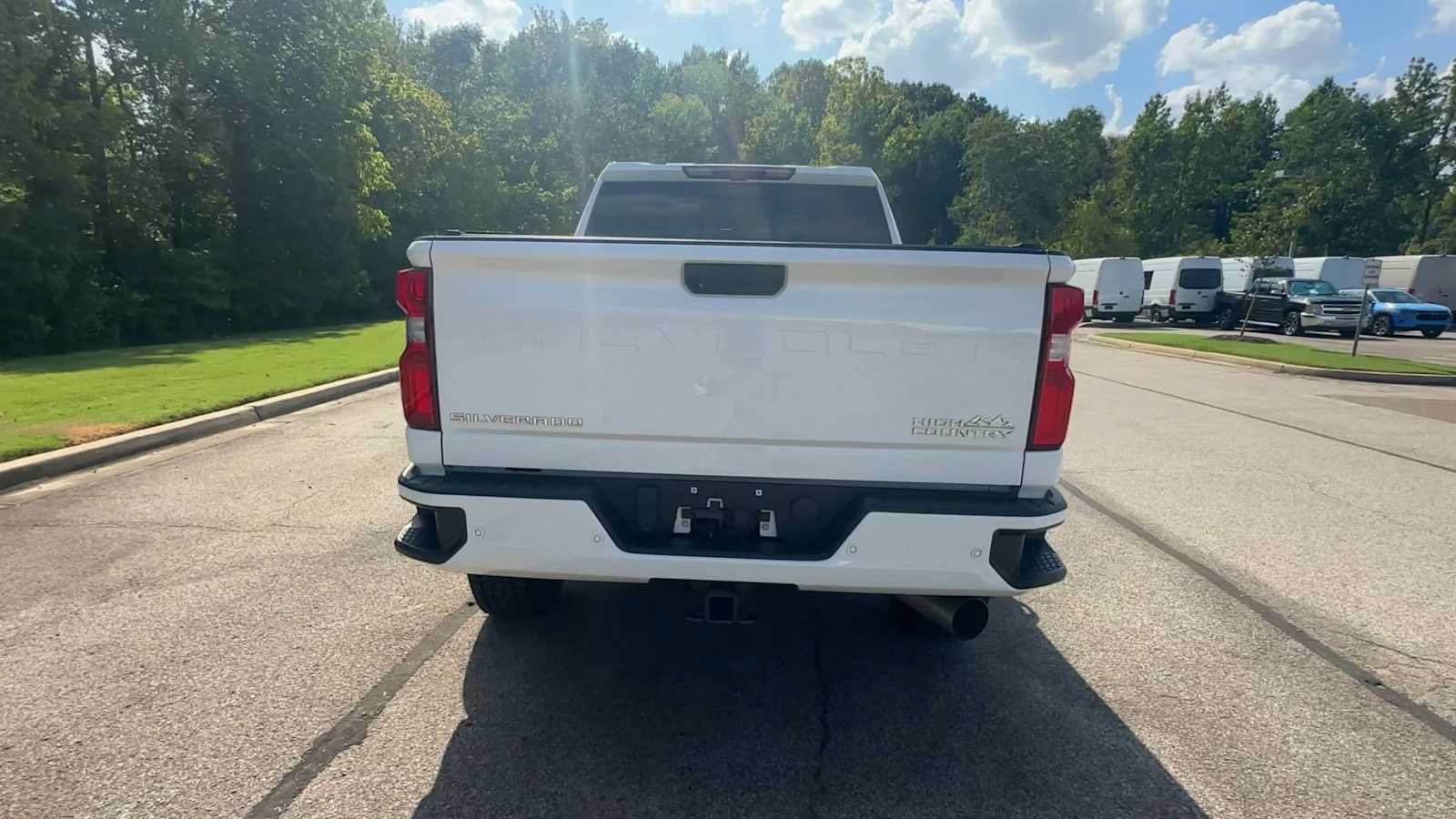 Certified 2022 Chevrolet Silverado 2500 High Country w/ Technology Package AWD/4WD image 7