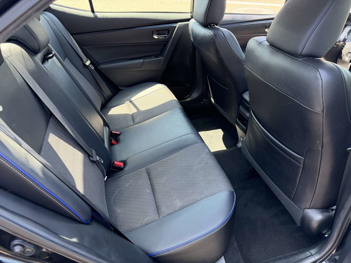 Used 2018 Toyota Corolla SE FWD image 15